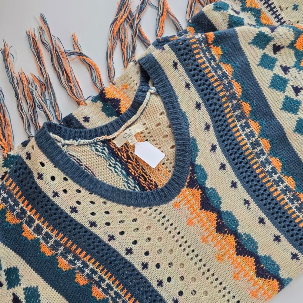 EASEL  Bohemian Tribal‎ Fringe Knit Poncho M Southwestern Shawl